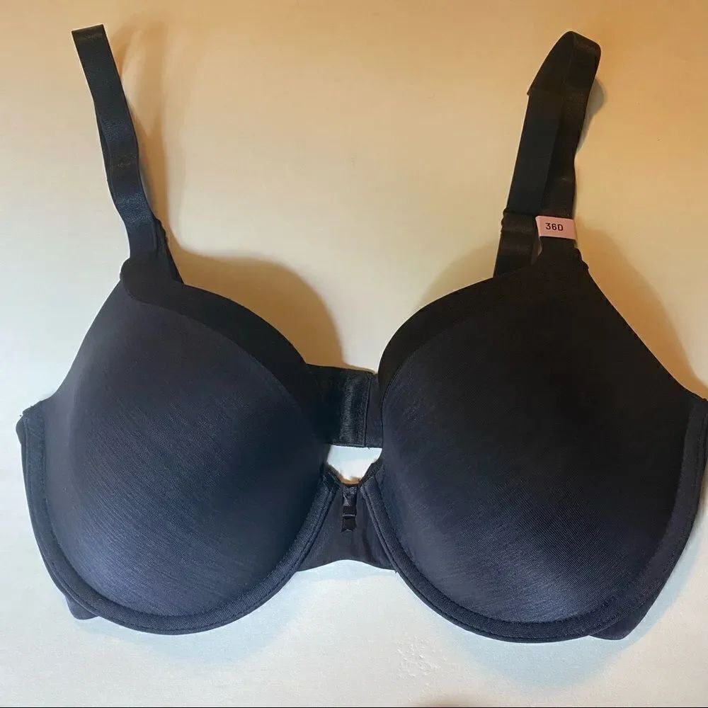 Vanity Fair black lightly padded underwire T-Shirt Bra 36D- NEW